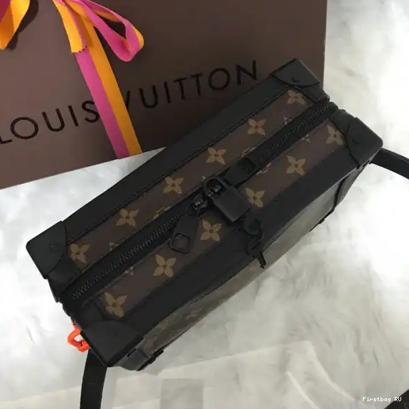 First bag ru VUITTON BOX LOUIS 0511